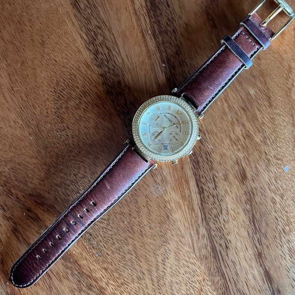 Michael Kors Jewelry - Micheal Kors analog watch like new